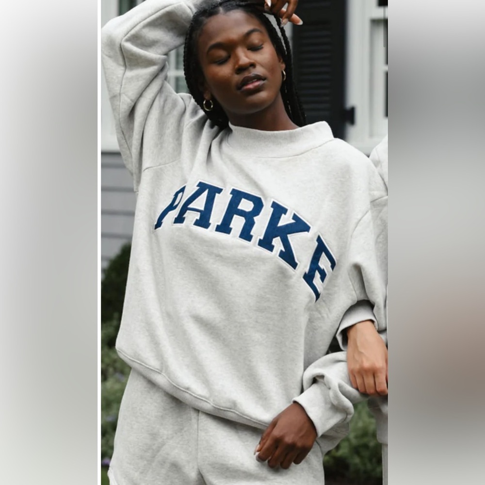 PARKE Varsity Mockneck in Classic Gray and Navy.